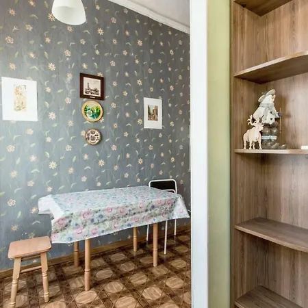 Apartment Apartment *