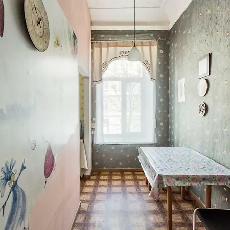 Apartment Apartment *