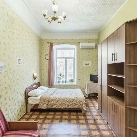 Apartment Apartment *
